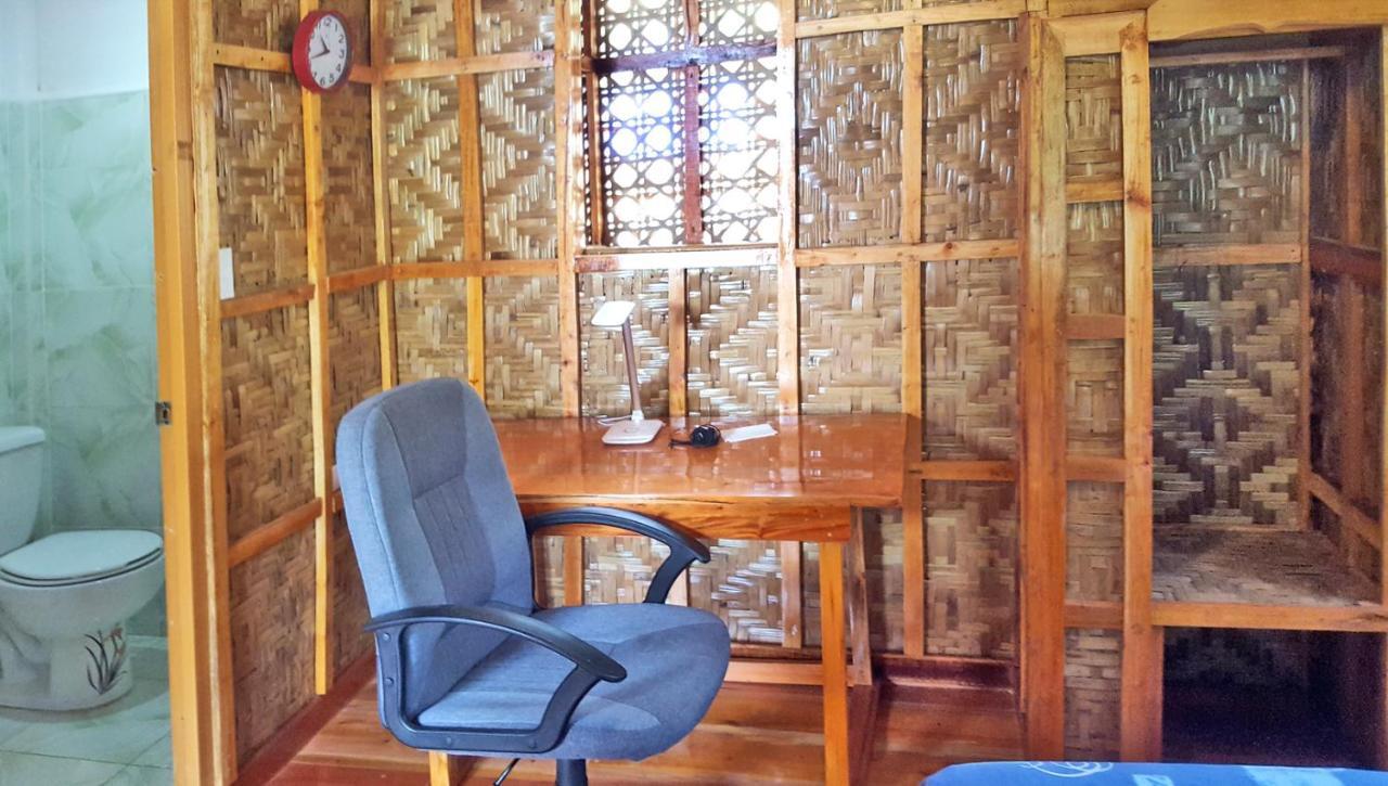 Mj Room Rental Mahogany Dauis Екстер'єр фото